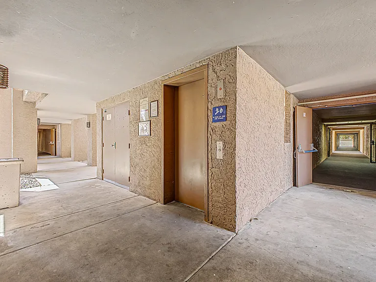 540 N May St #3106 — Photo 1