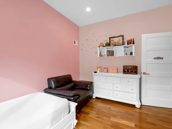 807 Edgewood Lane image 24 of 37