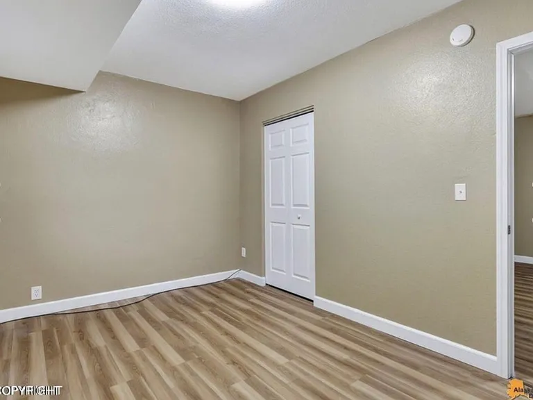 2905 Turnagain St — Photo 6
