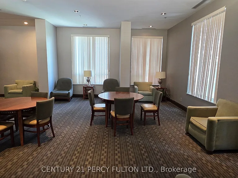 18 Parkview Ave #1811 — Photo 31