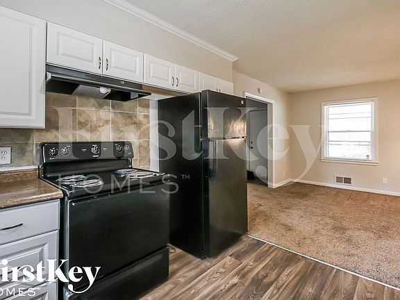 5th image of 5805 E 100th St