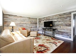 710 Lincoln Dr, Brookhaven, PA 19015
