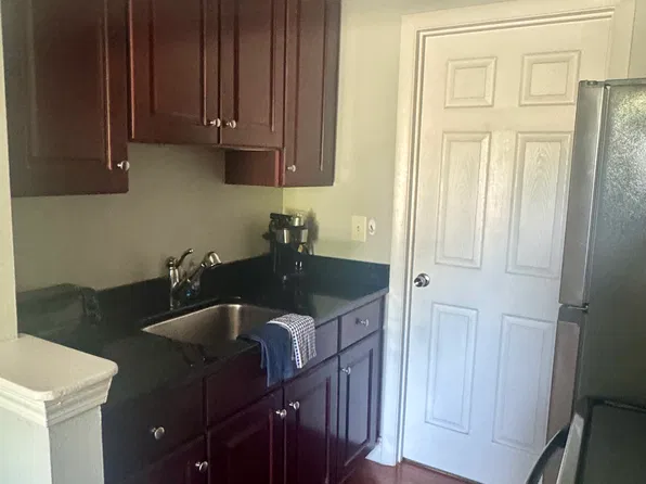 141 Cricketbrook, Dover, NH 03820