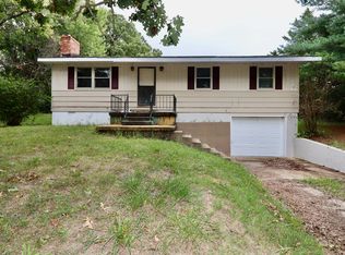 1520 Rolling Hills Rd, Lebanon, MO 65536