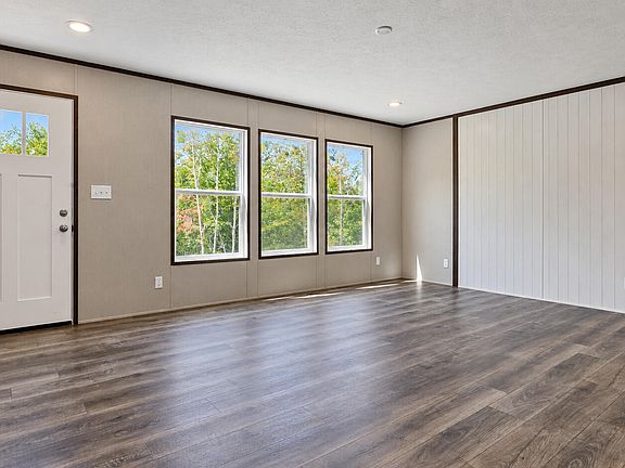 5th image of 1072 Southern Oaks Rd