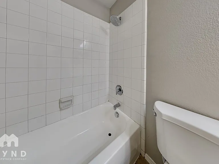 8916 Chisholm Trl — Photo 15