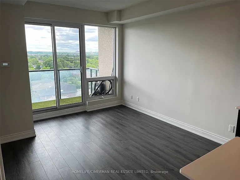 9088 Yonge St #901A — Photo 23