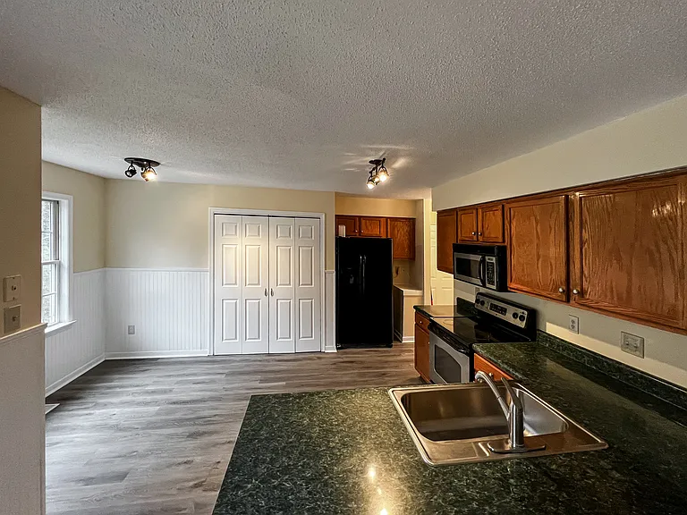 Clearview Ct — Photo 5