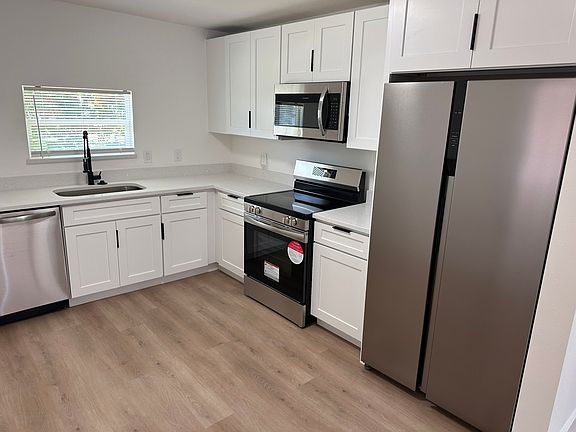 5th image of 2019 Oakwood Ave
