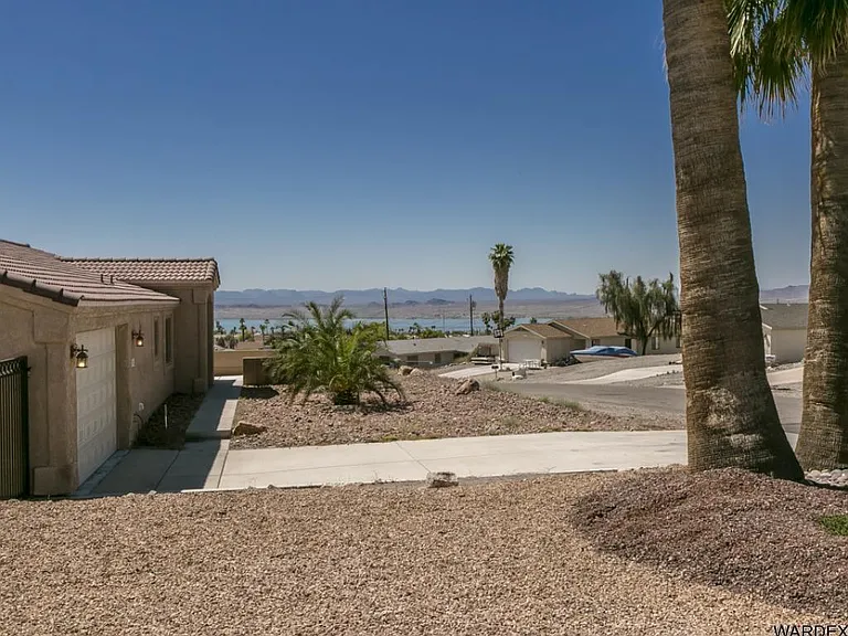 3030 Caliente Dr #102 — Photo 27
