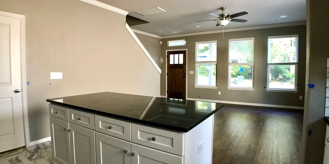 3 bed, 3.5 bath, 1958 sqft, $2,745 — Photo 3
