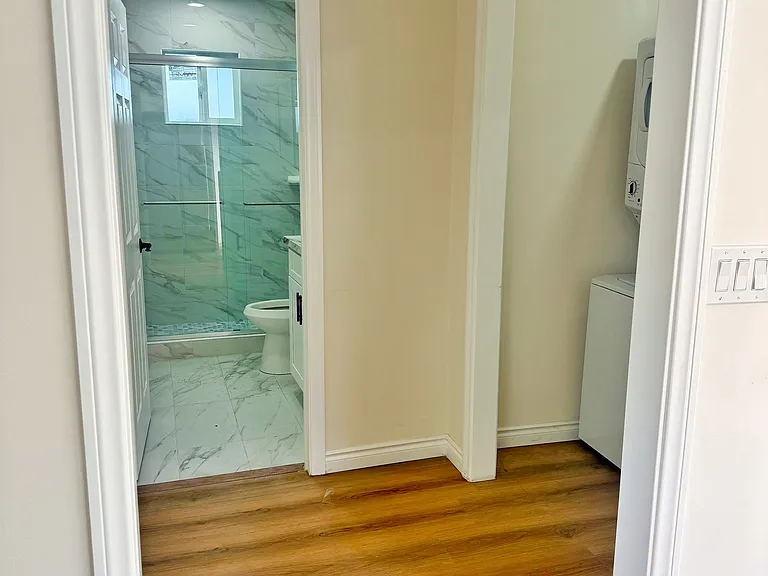 231 Vista Ave #1/2 — Photo 6