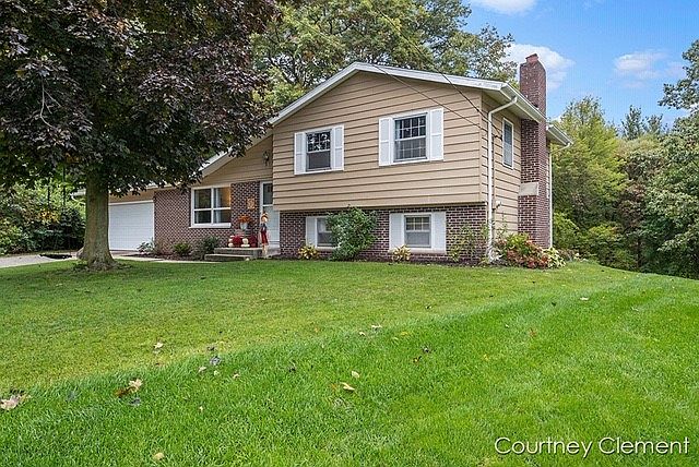1st image of 181 Lantern Dr NW