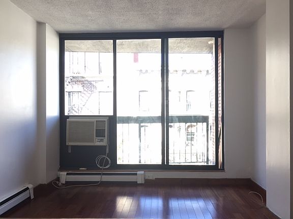 2nd image of 122-124 Elizabeth St #6D
