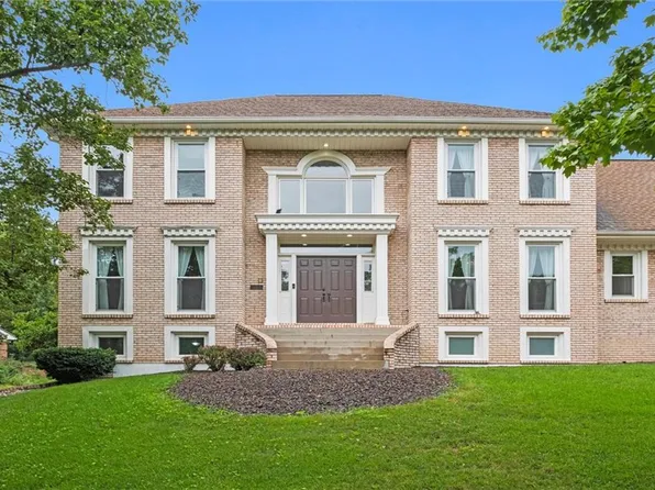 6140 N Hull Dr, Kansas City, MO 64151