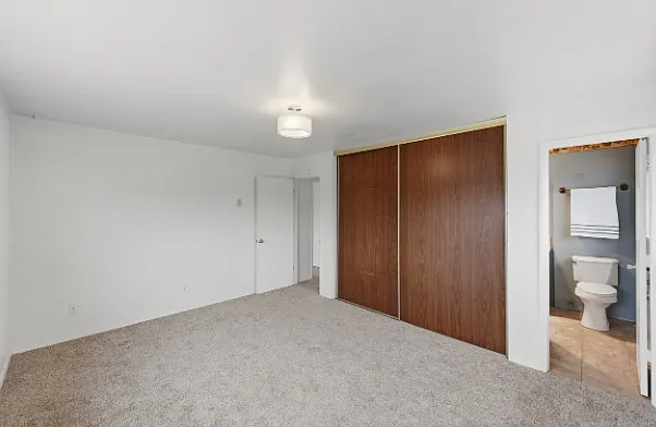 3 bed, 3.0 bath, 1824 sqft, $2,250 — Photo 4