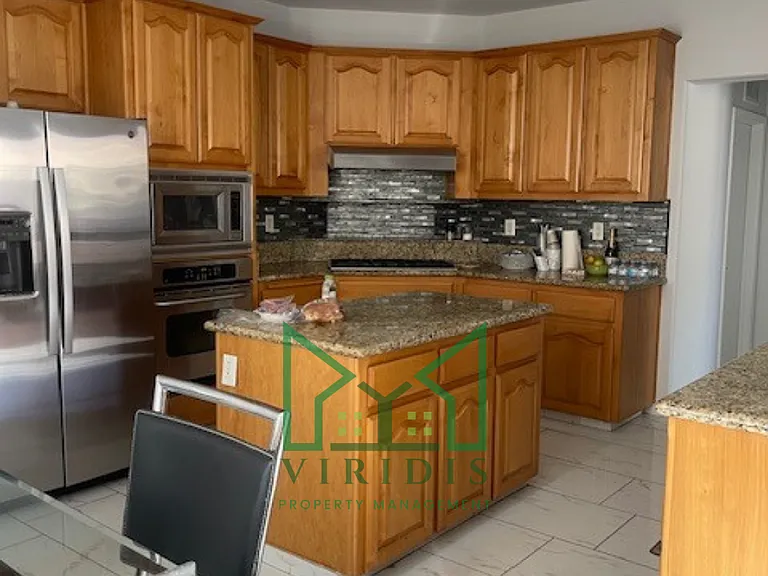 10702 Villa Hermosa Dr — Photo 3