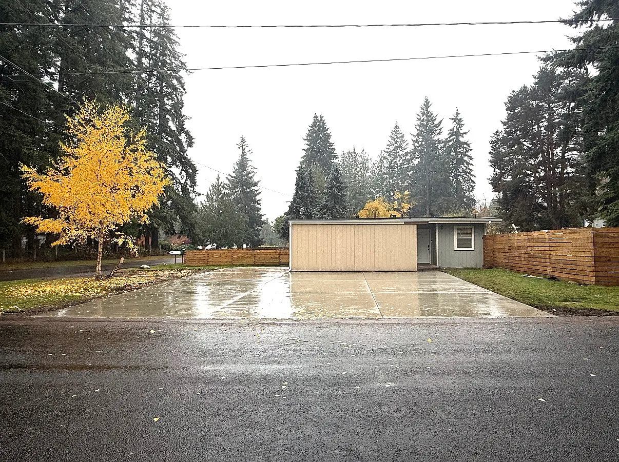 2 bed, 700 sqft, $2,250 — Photo 1