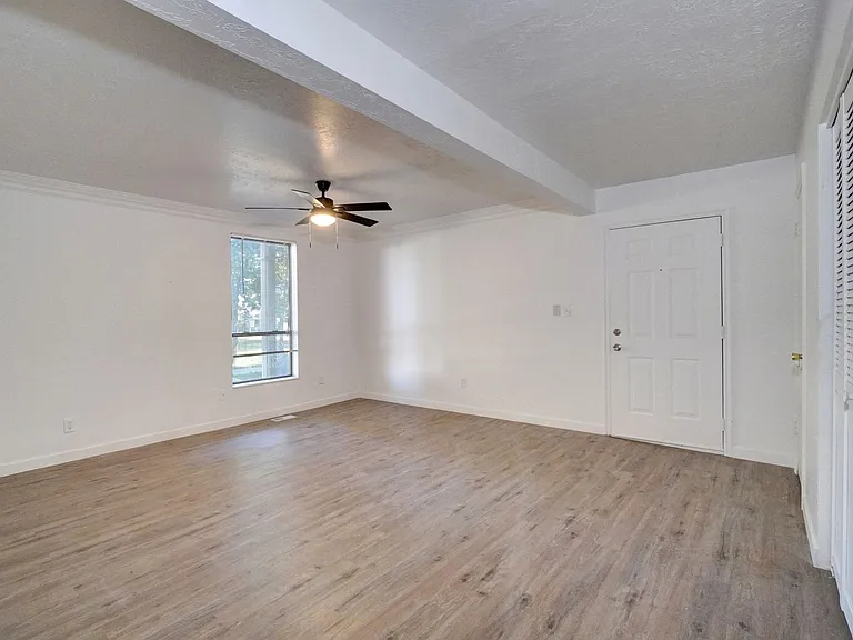 Shady Lane Apartments — Photo 62