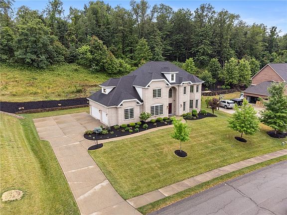 3rd image of 3029 Whispering Creek Dr