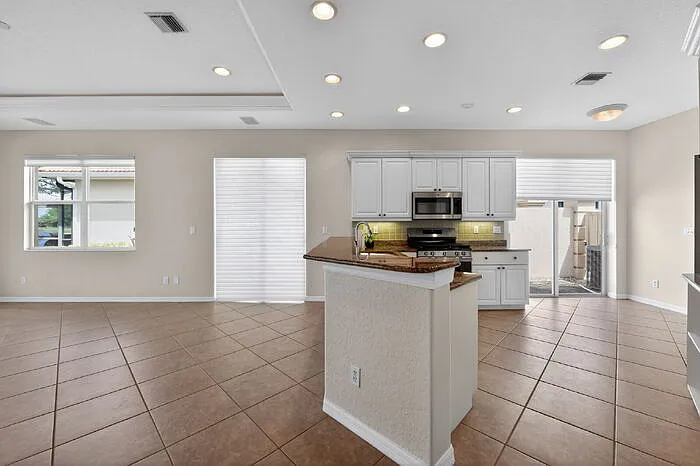 118 Padova Way — Photo 18
