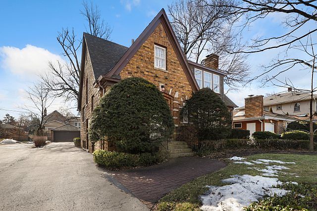 1st image of 2325 Lake Ave