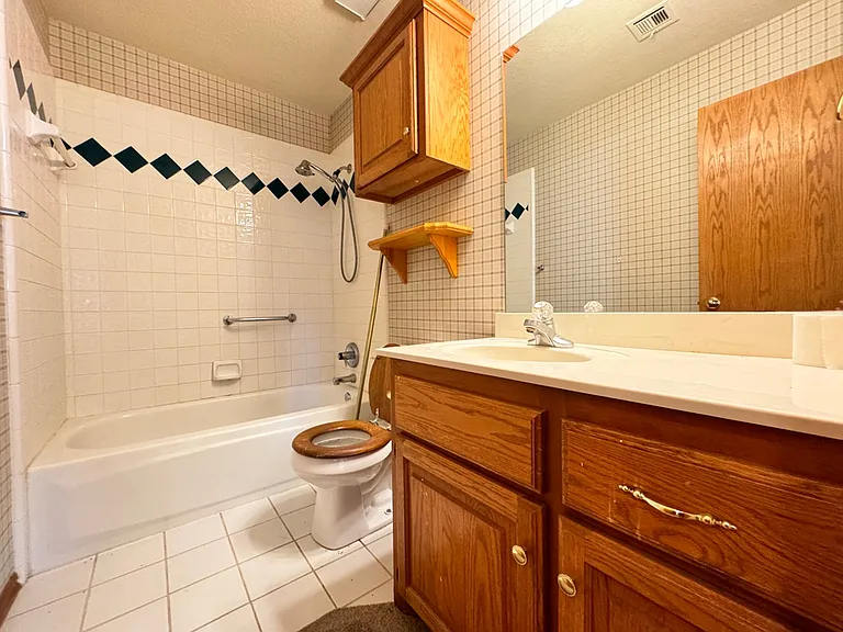 4917 Baker St — Photo 15