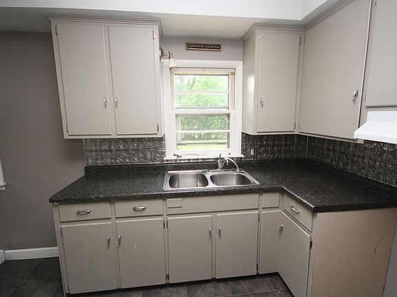 2nd image of 165 Lacey Ave