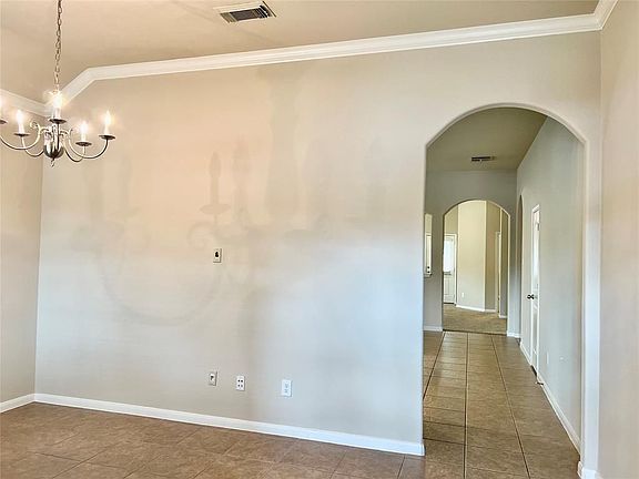 3rd image of 26430 Longview Creek Dr