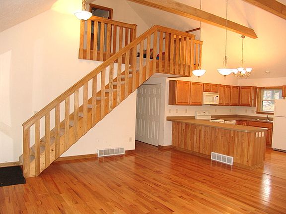 2nd image of 595 Wildflower Drive