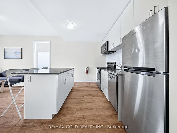 4th image of 1780 Simcoe St N #106