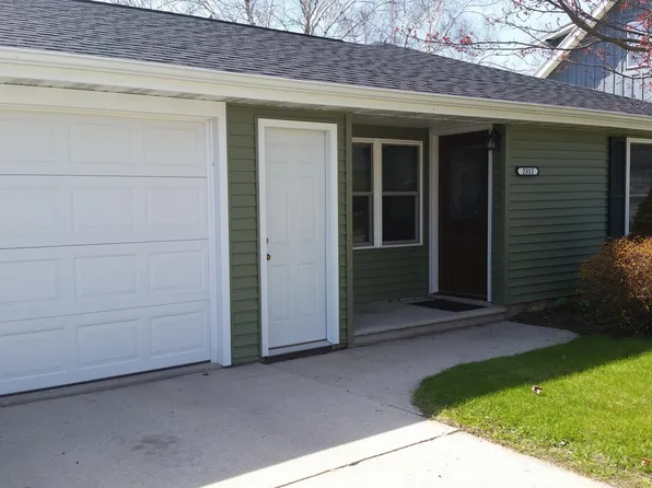 2312 Garfield St, Two Rivers, WI 54241