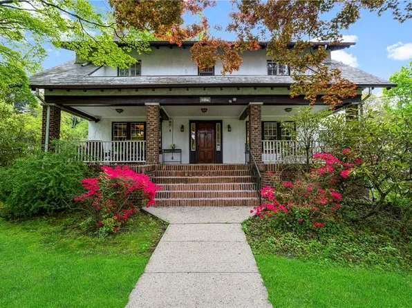 204 Nyac Avenue, Pelham, NY 10803