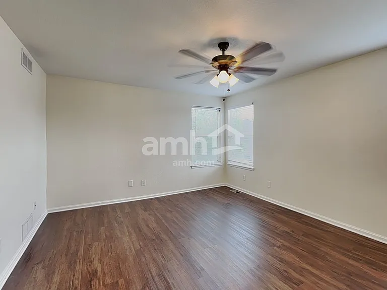 1088 Oriole Cir — Photo 13