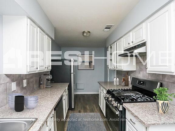 3rd image of 7305 Gayglen Dr