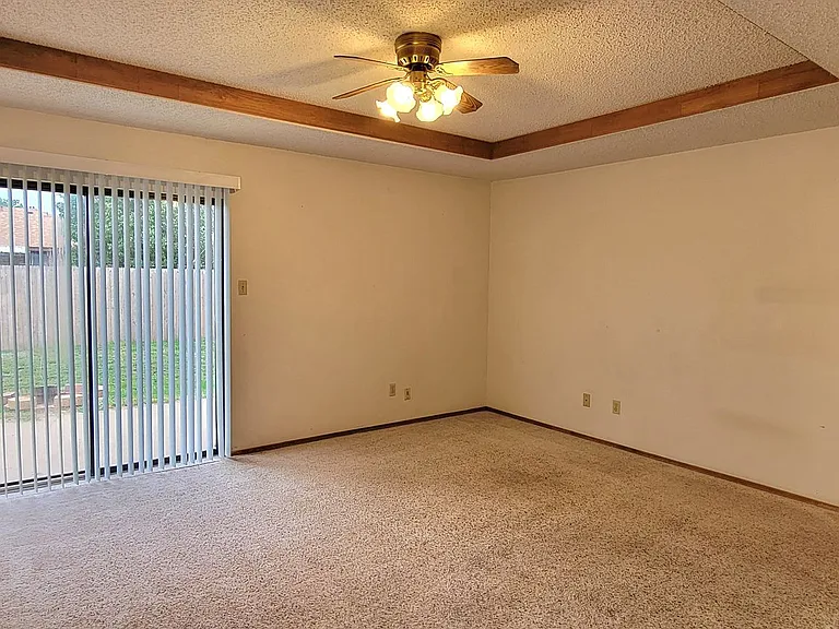 2813 Apache Rd — Photo 6