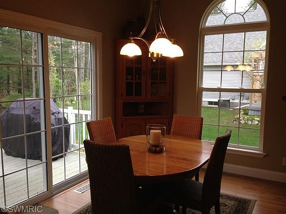 5th image of 14279 Rockwood Ln