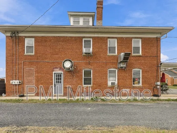 9460 Williamsport Pike, Falling Waters, WV 25419