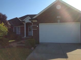 54546 Hibiscus Dr, Macomb, MI 48042