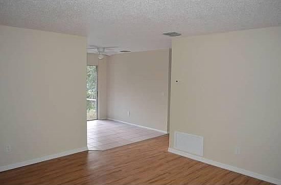 2nd image of 712 E Voorhis Ave