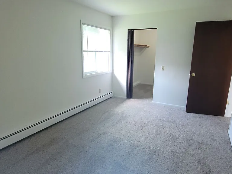 Elkhorn Village Apartments | 1 & 2 Bedroom Apartments in Elkhorn, WI Heat Included — Photo 27