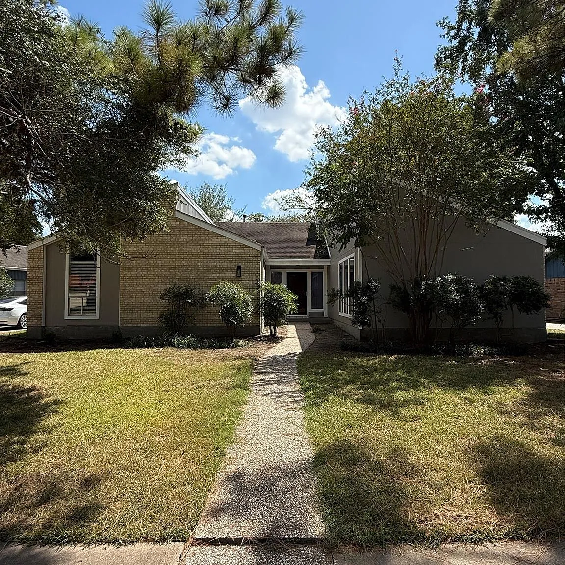 4 bed, 2.0 bath, 1876 sqft, $1,950 — Photo 4