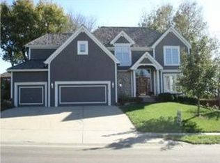 9407 N Flora Ave, Kansas City, MO 64155