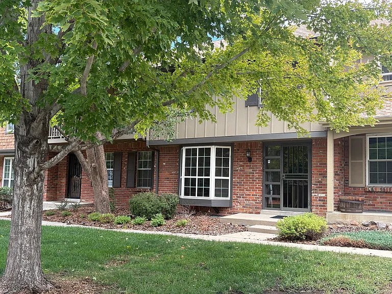 8651 E Amherst Dr — Photo 3