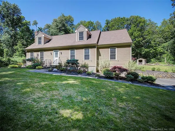 1040 Still Hill Road, Hamden, CT 06518