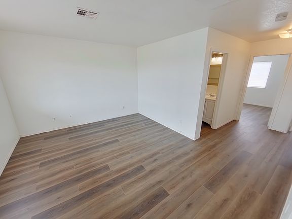 4th image of 3719 Royal Crest St APT 203