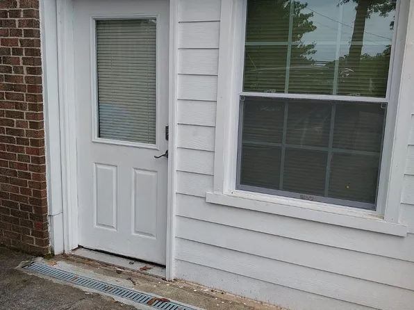 725 Navajo Trl, Alabaster, AL 35007