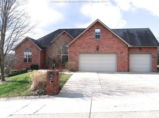 3529 Carpenter Ave, Hurricane, WV 25526