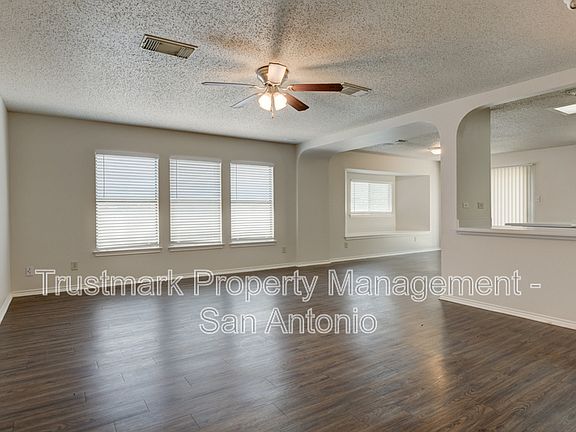 4th image of 3313 Fresno Pl
