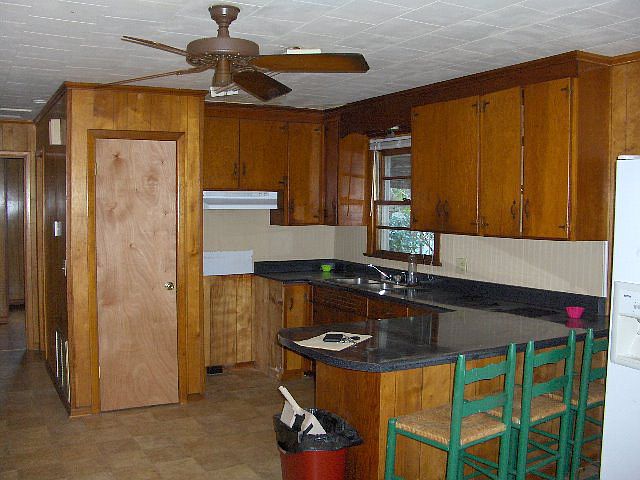 2nd image of 900 Snowden Dr
